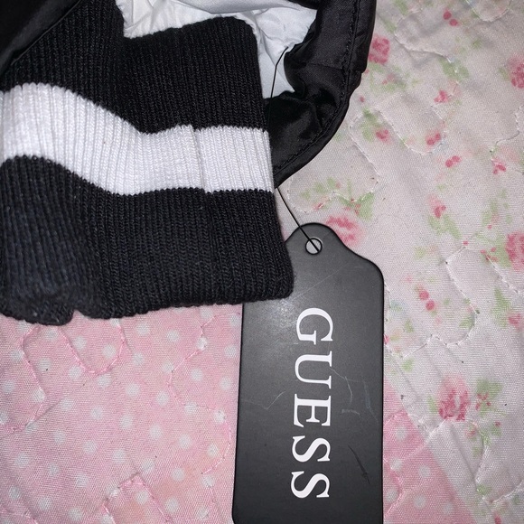 GUESS Puffer Jacket - Picture 2 of 6